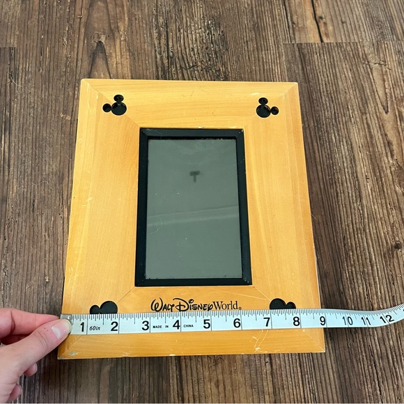 Disney World Memories Wood Album Holds 100 4x6 Pictures - Picture 3 of 8